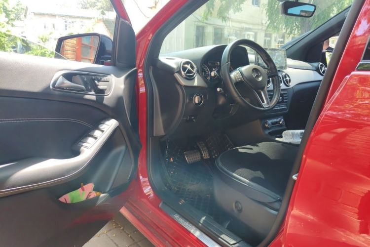 Used Mercedes-Benz B-Class 2012 B 200 Driver Seat