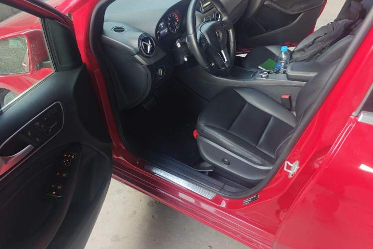 Used Mercedes-Benz B-Class 2012 B 200 Driver Seat