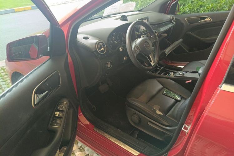 Used Mercedes-Benz B-Class 2012 B 180 Driver Seat