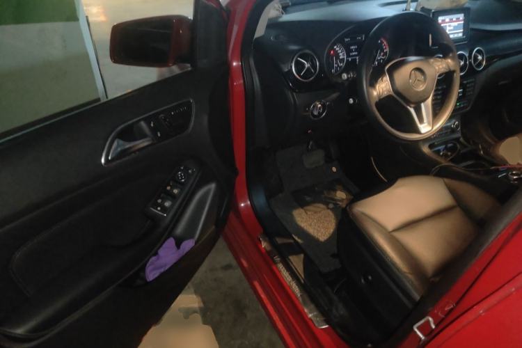 Used Mercedes-Benz B-Class 2012 B 180 Driver Seat