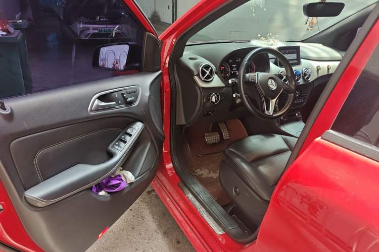 Used Mercedes-Benz B-Class 2012 B 200 Driver Seat