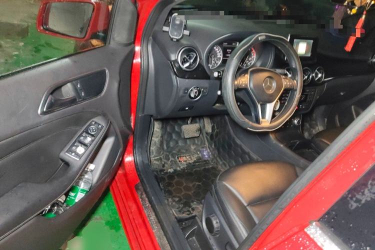 Used Mercedes-Benz B-Class 2012 B 180 Driver Seat