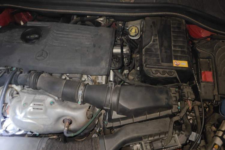 Used Mercedes-Benz B-Class 2012 B 200 Engine Bay Left