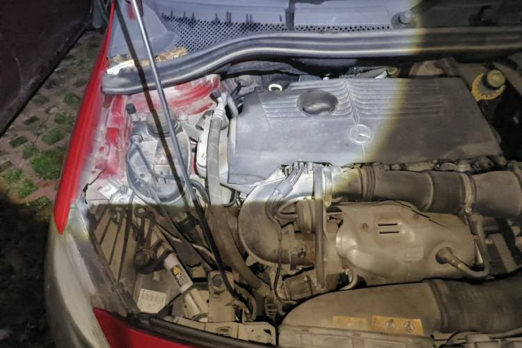 Used Mercedes-Benz B-Class 2012 B 200 Engine Bay Right