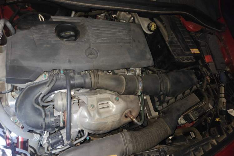 Used Mercedes-Benz B-Class 2012 B 200 Engine Bay Right