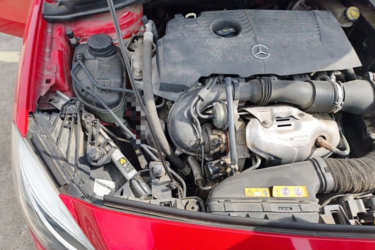 Used Mercedes-Benz B-Class 2012 B 200 Engine Bay Right