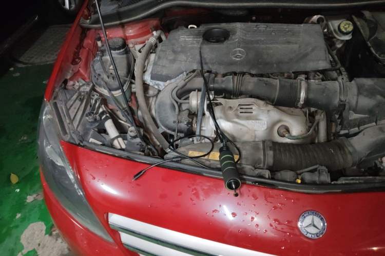 Used Mercedes-Benz B-Class 2012 B 180 Engine Bay Right