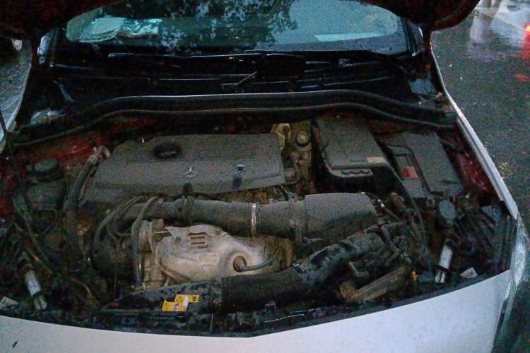 Used Mercedes-Benz B-Class 2012 B 180 Engine Bay