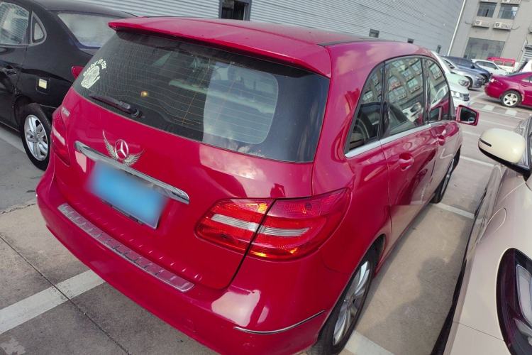 Used Mercedes-Benz B-Class 2012 B 180 Exterior 3
