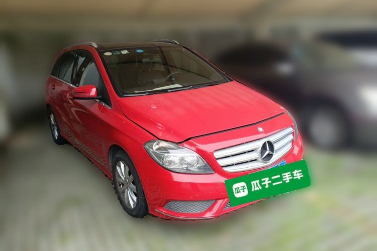 Used Mercedes-Benz B-Class 2012 B 180 Front Right 45 Deg