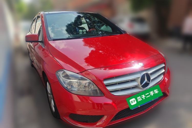 Used Mercedes-Benz B-Class 2012 B 180 Front Right 45 Deg