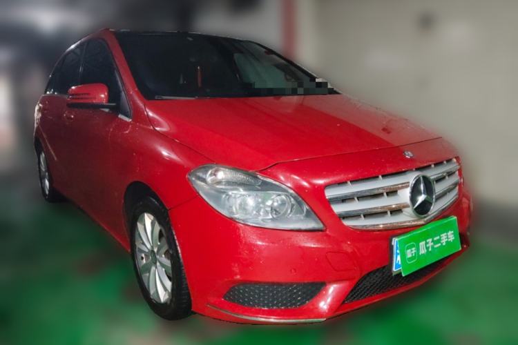 Used Mercedes-Benz B-Class 2012 B 180 Front Right 45 Deg