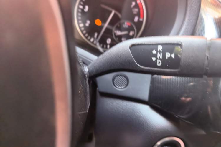 Used Mercedes-Benz B-Class 2012 B 180 Gear Lever