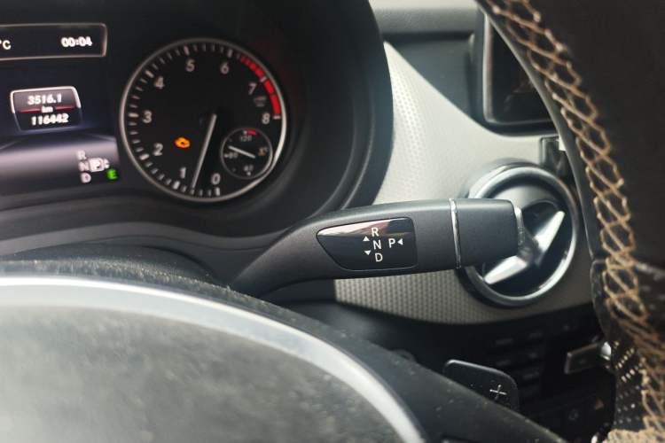 Used Mercedes-Benz B-Class 2012 B 200 Gear Lever