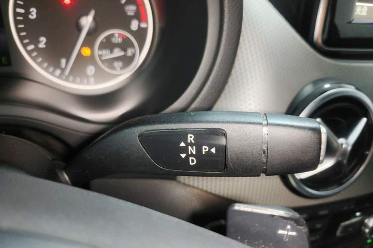 Used Mercedes-Benz B-Class 2012 B 200 Gear Lever