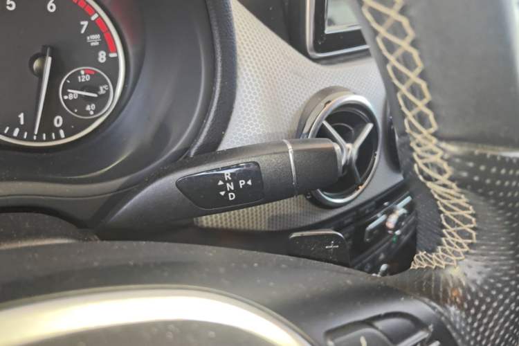 Used Mercedes-Benz B-Class 2012 B 200 Gear Lever