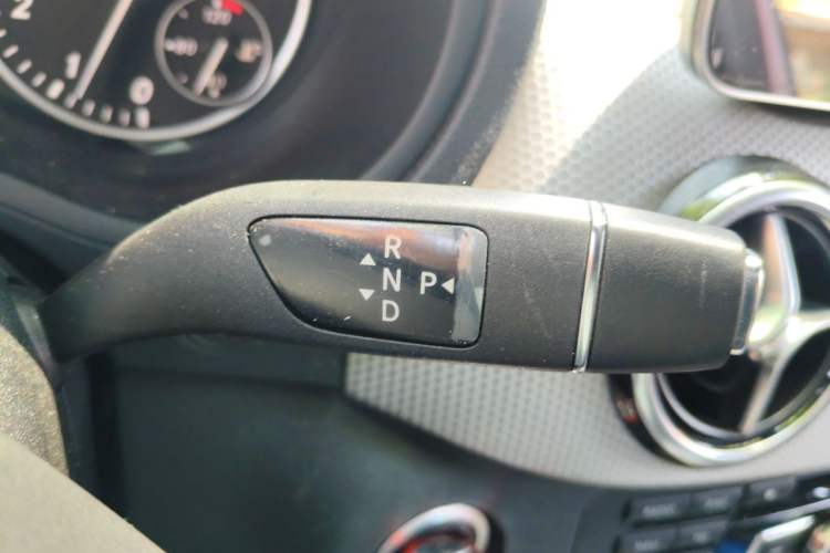Used Mercedes-Benz B-Class 2012 B 200 Gear Lever