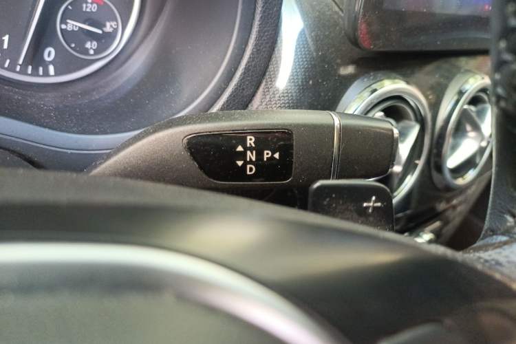 Used Mercedes-Benz B-Class 2012 B 180 Gear Lever