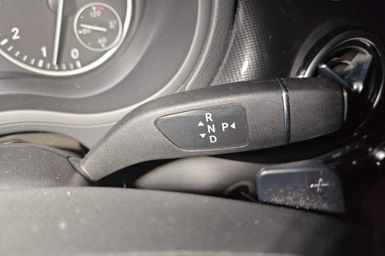Used Mercedes-Benz B-Class 2012 B 180 Gear Lever