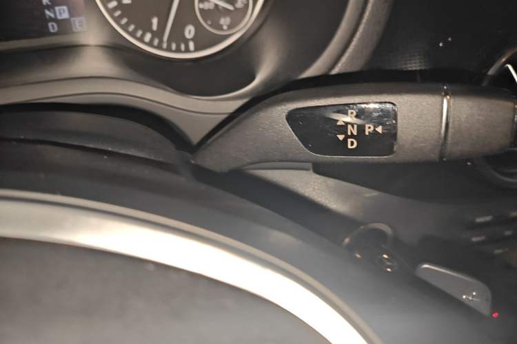 Used Mercedes-Benz B-Class 2012 B 180 Gear Lever