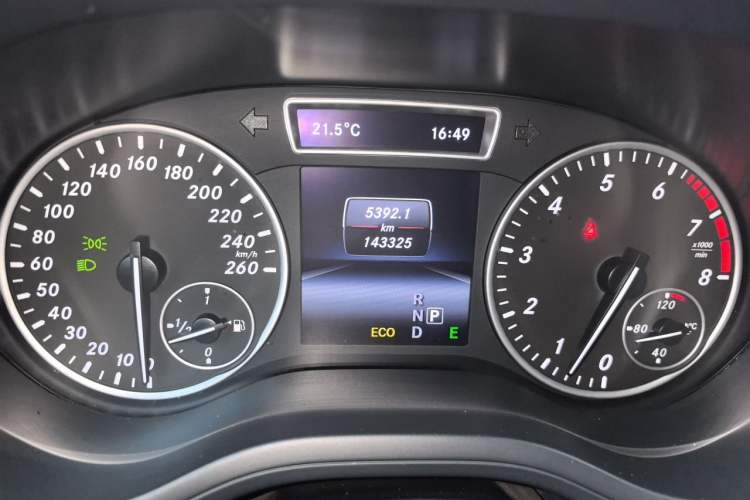 Used Mercedes-Benz B-Class 2012 B 200 Instrument Cluster
