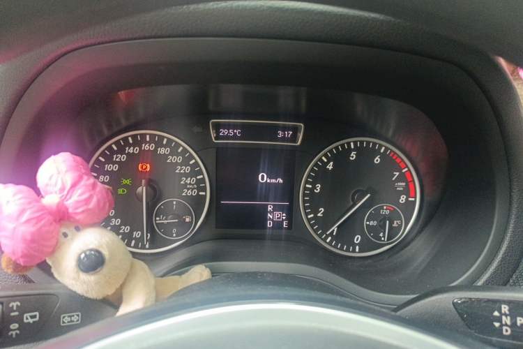 Used Mercedes-Benz B-Class 2012 B 180 Instrument Cluster
