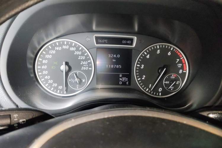 Used Mercedes-Benz B-Class 2012 B 180 Instrument Cluster