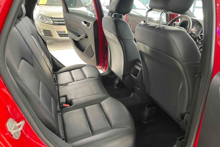 Used Mercedes-Benz B-Class 2012 B 180 Interior 9