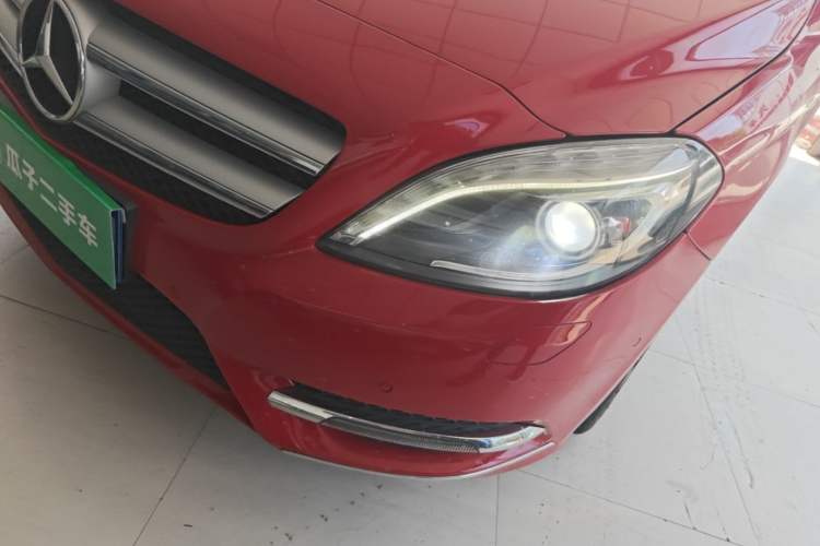 Used Mercedes-Benz B-Class 2012 B 200 Left Front Headlight