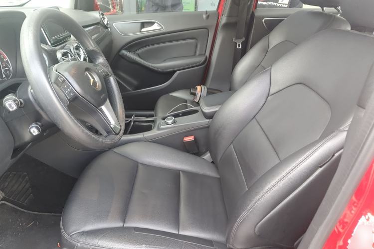 Used Mercedes-Benz B-Class 2012 B 180 Left Front Seat