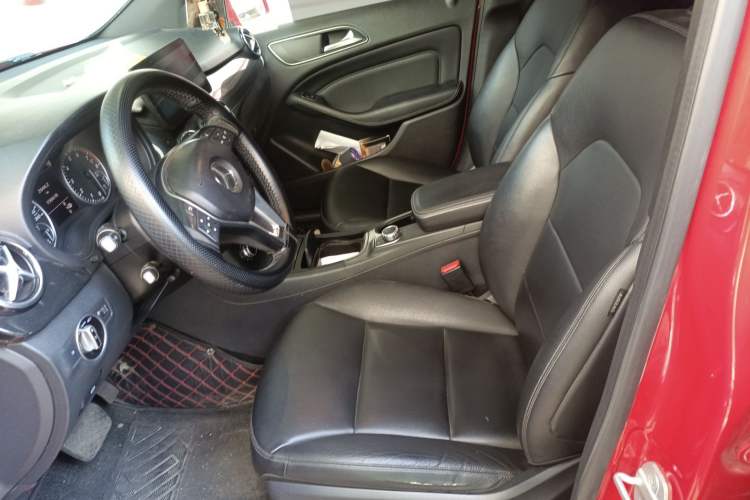 Used Mercedes-Benz B-Class 2012 B 180 Left Front Seat