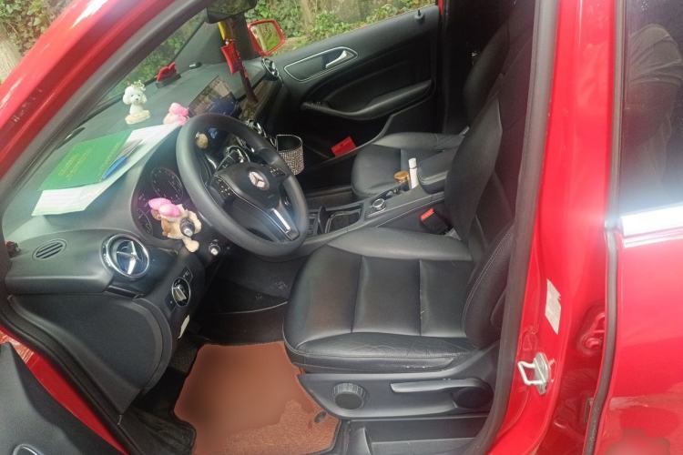 Used Mercedes-Benz B-Class 2012 B 180 Left Front Seat
