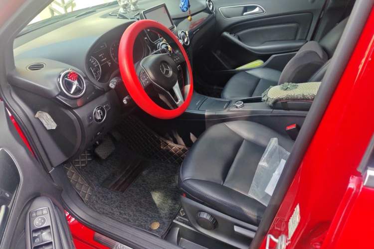 Used Mercedes-Benz B-Class 2012 B 180 Left Front Seat