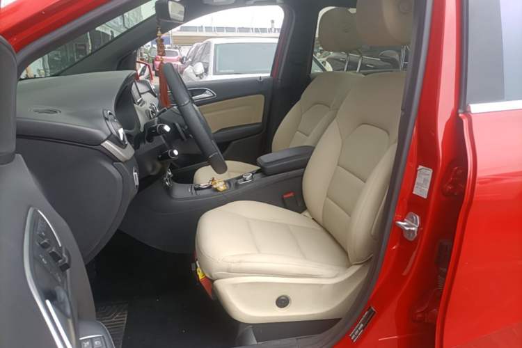 Used Mercedes-Benz B-Class 2012 B 200 Left Front Seat
