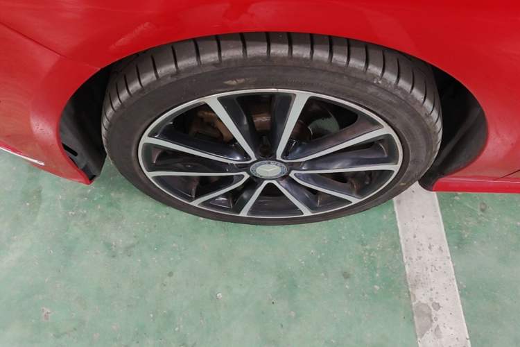 Used Mercedes-Benz B-Class 2012 B 200 Left Front Wheel Hub