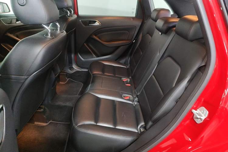 Used Mercedes-Benz B-Class 2012 B 200 Left Rear Seat