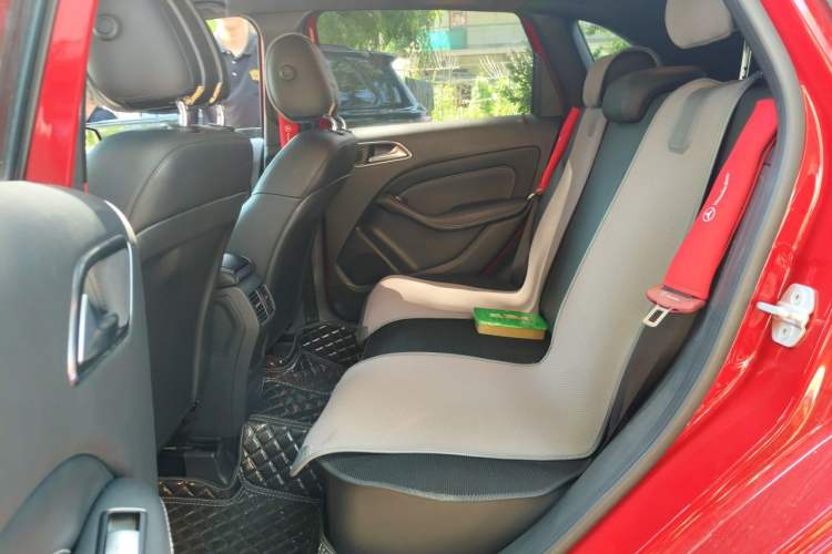 Used Mercedes-Benz B-Class 2012 B 200 Left Rear Seat