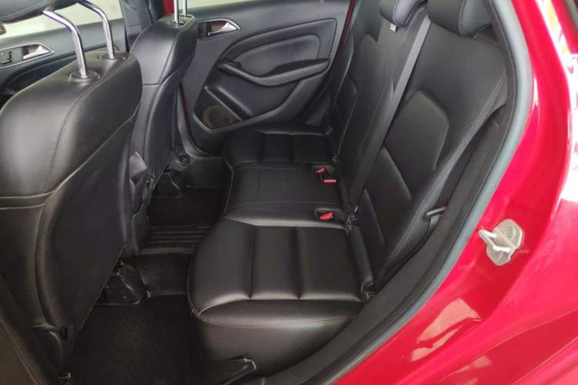 Used Mercedes-Benz B-Class 2012 B 200 Left Rear Seat