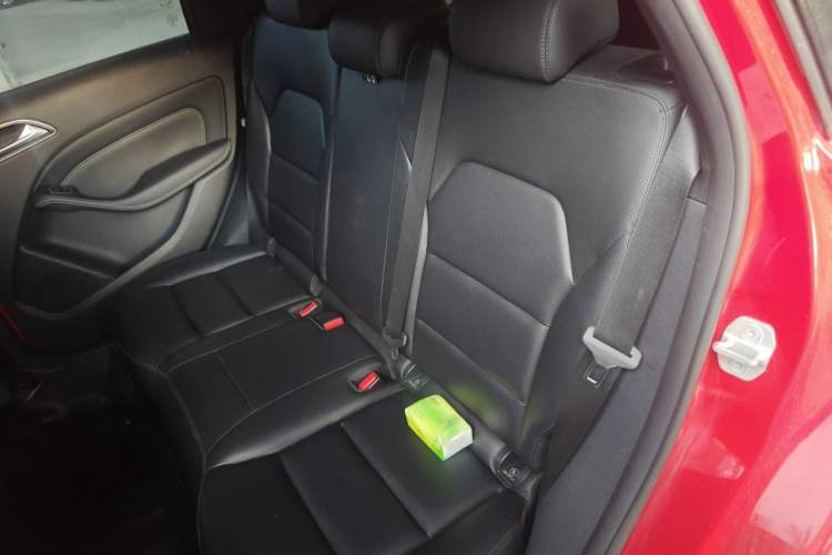 Used Mercedes-Benz B-Class 2012 B 200 Left Rear Seat