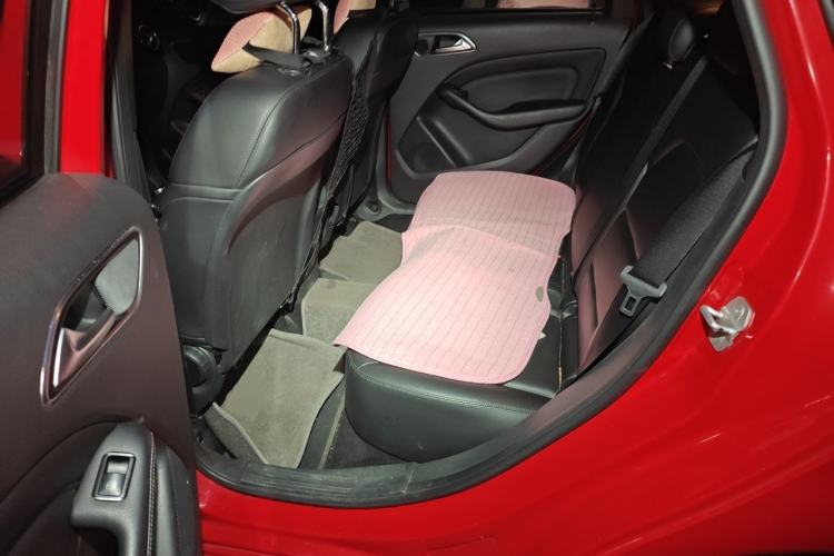 Used Mercedes-Benz B-Class 2012 B 180 Left Rear Seat