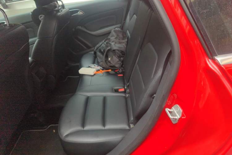Used Mercedes-Benz B-Class 2012 B 180 Left Rear Seat
