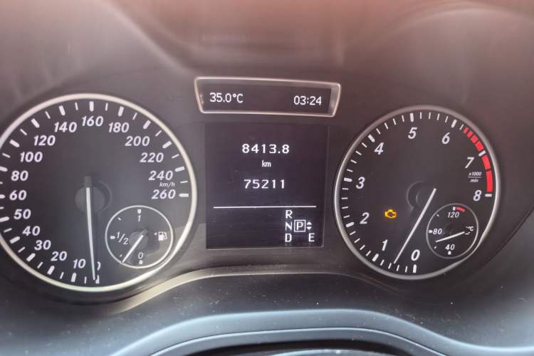 Used Mercedes-Benz B-Class 2012 B 180 Odometer Close Up
