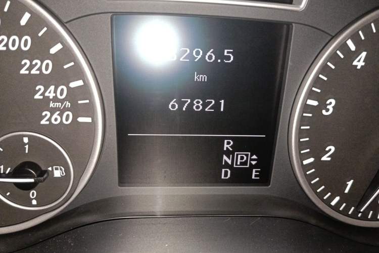 Used Mercedes-Benz B-Class 2012 B 180 Odometer Close Up