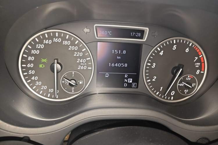 Used Mercedes-Benz B-Class 2012 B 180 Odometer Close Up