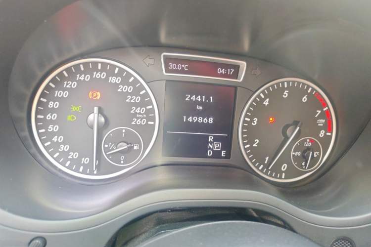 Used Mercedes-Benz B-Class 2012 B 180 Odometer Close Up