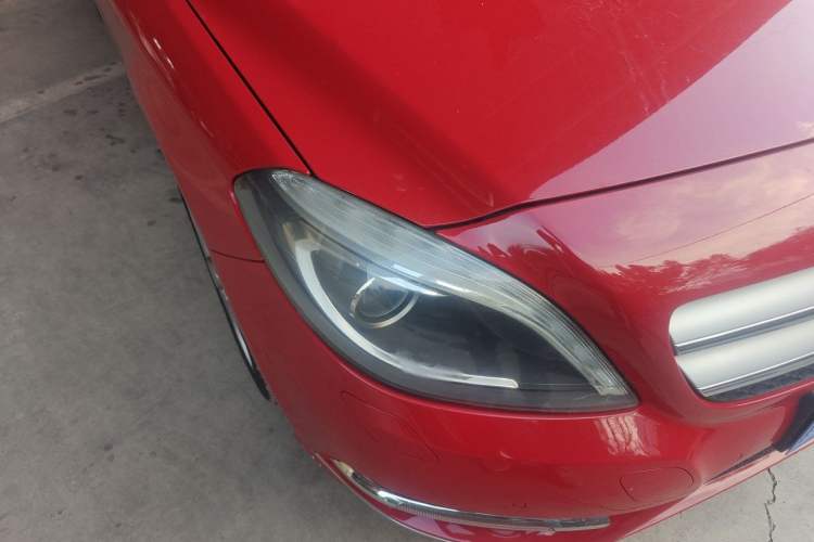 Used Mercedes-Benz B-Class 2012 B 200 Right Front Headlight