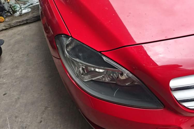 Used Mercedes-Benz B-Class 2012 B 180 Right Front Headlight