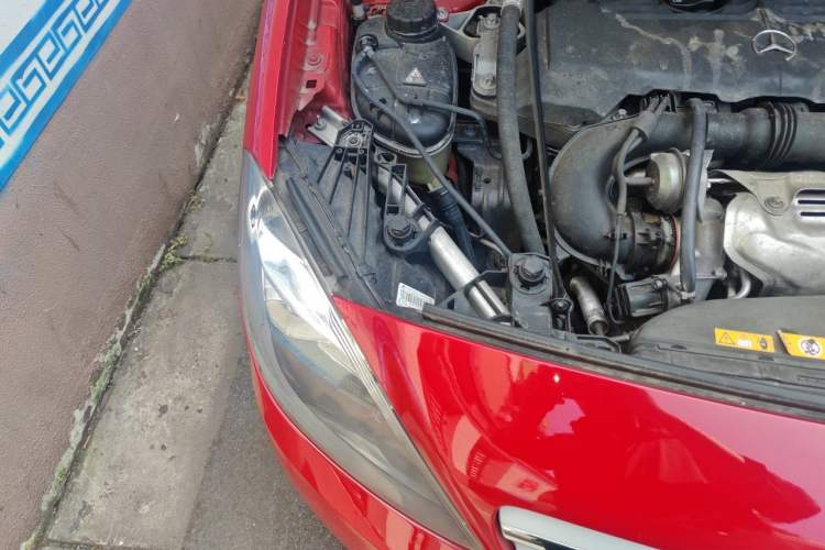 Used Mercedes-Benz B-Class 2012 B 180 Right Front Headlight