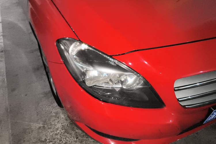 Used Mercedes-Benz B-Class 2012 B 180 Right Front Headlight