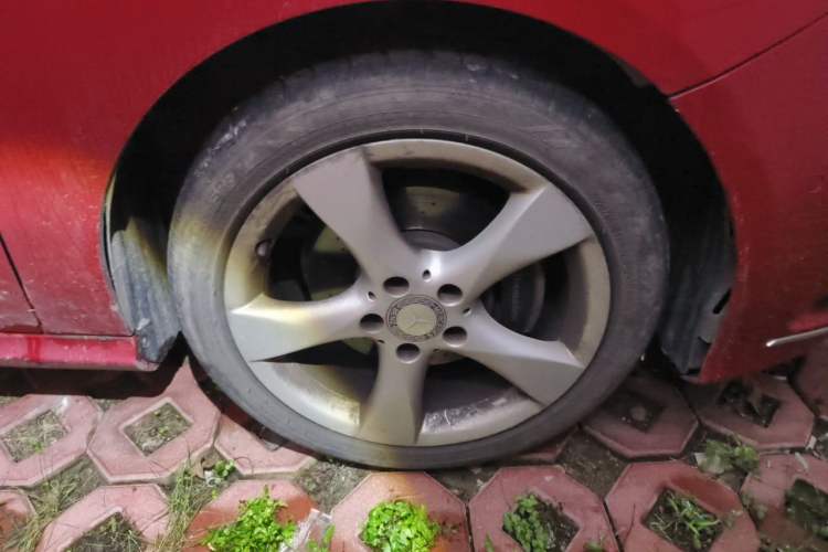 Used Mercedes-Benz B-Class 2012 B 200 Right Front Wheel Hub